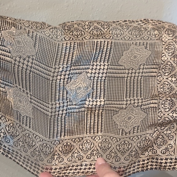 Vintage Scarf Weaved Gold Thread - Picture 3 of 7